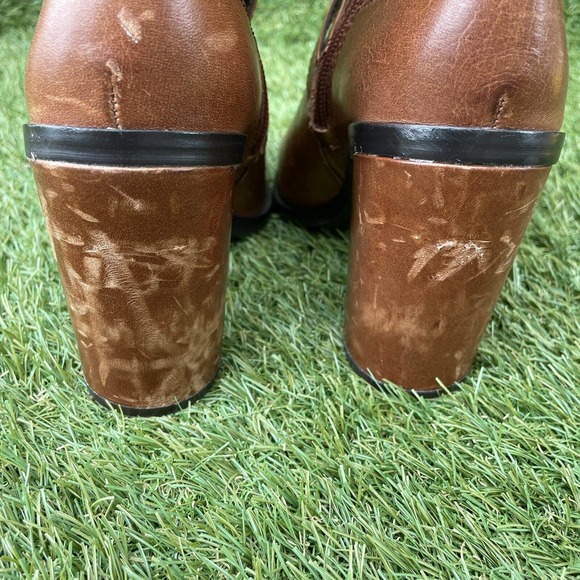 Vince Camuto Gravel Women’s Brown Leather Side Zip Heeled Ankle Boot Size 7 - Picture 16 of 16